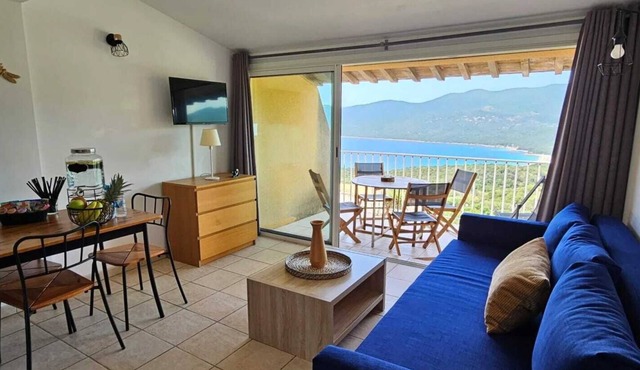T2 Alba Rossa n°124, Charming sea and pool view
