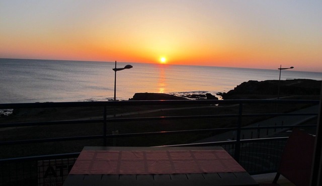 T2 apartment wonderful sea view, WLAN available garage 2 bicycles available