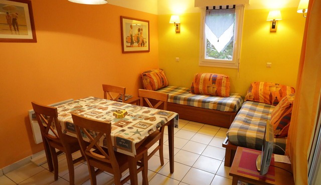 T2 apartment, Carcans Maubuisson, Terrace, Swimming pool, near Lacanau