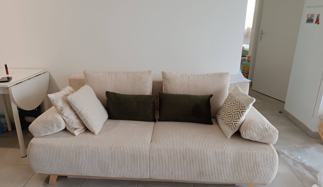 T2 apartment 2 steps from public transport