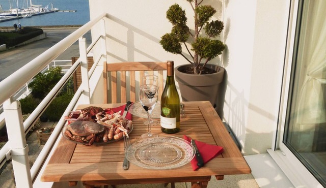 T2 apartment in Etel, view of the Ria - Wifi