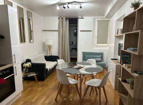 T2 Apartment in Toulon Center