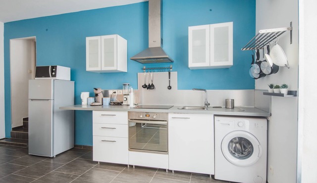T2 APARTMENT + LARGE TERRACE +2 PRIVATE PARKING
