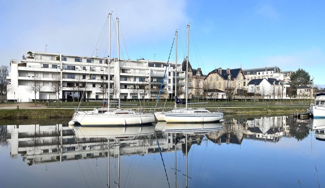 T2 avec balcon,calme et près du port by Interhome