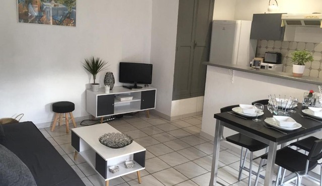 T2 avec TERRASSE, CLIM , box fibre