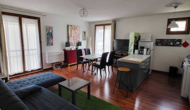 T2 Avignon Climatisé Intra Muros Spacieux et Lumineux