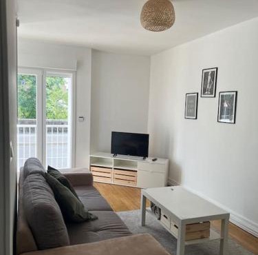 T2 Bayard - Quartier Mézières - 1 chambre -1 terrasse