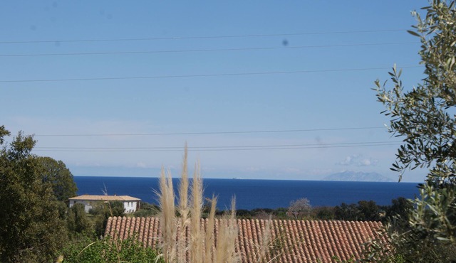 T2 between sea and mountain