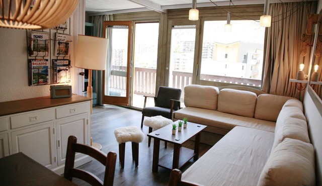 T2 bis renovated and bright, WIFI (fiber) 4-5 pers, 63m2 large balcony, le Lac