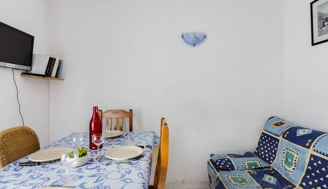 T2 cabin apartment in Luz-Saint-Sauveur, private parking, pets welcome