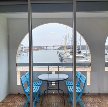 T2 cabine avec très belle vue sur le port de plaisance