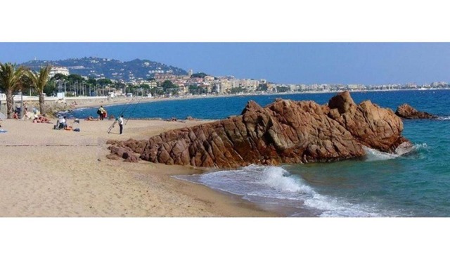 T2 Cannes vue dégagée colline, mer à pieds, 4 pax
