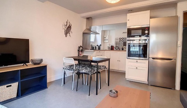 T2 Centre-ville Luc-sur-Mer, à 30m Plage, Wifi, 4 Pers - FR-1-746-13