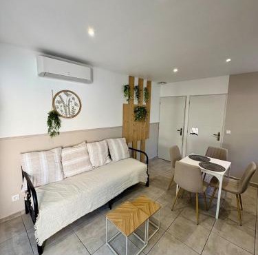 T2 climatisé à 10 min des plages