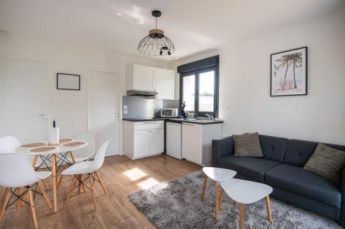 T2 clinique croix du sud climatisé parking lit bultex