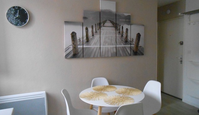 T2 comfortable in the heart of town