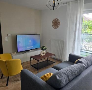 T2 cosy, calme avec balcon, parking et Netflix