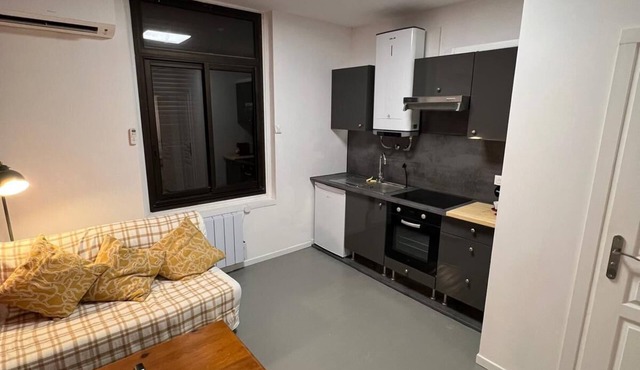 T2 cozy - air conditioning, private parking - Abbaye aux Dames