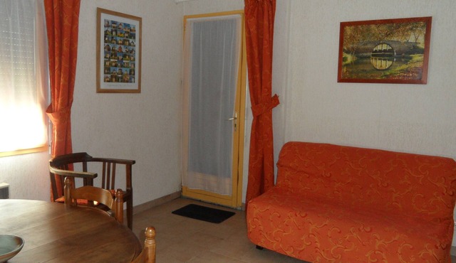 T2 furnished, Garden floor