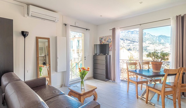 T2 garden, close to amenities MC