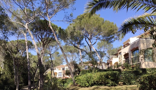 T2 Golf de Valescure, swimming pool, tennis court and private garden