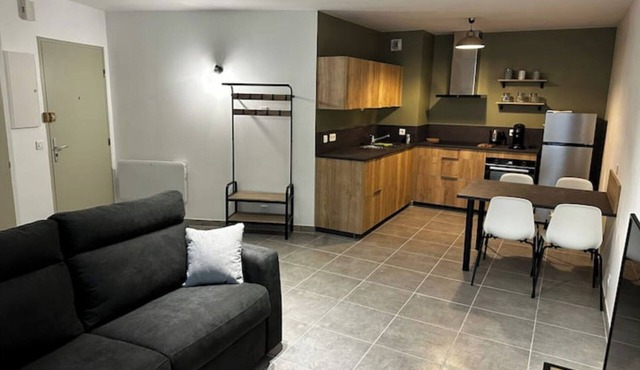 T2 historic town center with castle