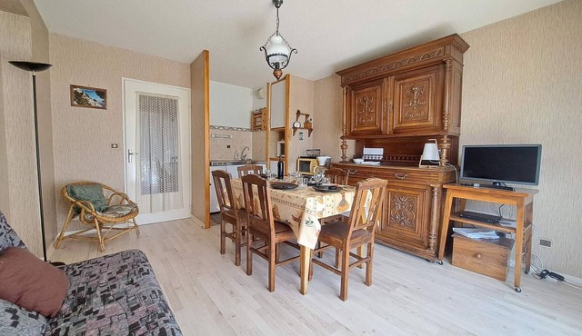 T2 in Barcelonnette center with closed garage