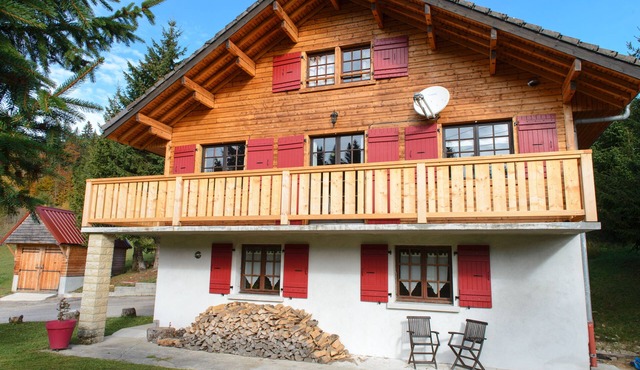 T2 in chalet with terrace and private parking - Montagnes du Jura