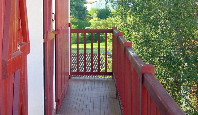 T2 in small quiet residence, in the heart of the pretty village of Ascain