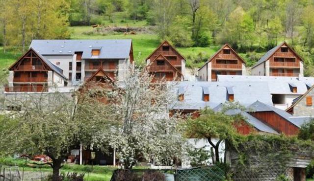 T2 Loudenvielle BALNEA Near Peyragudes and Val Louron sleeps 6.