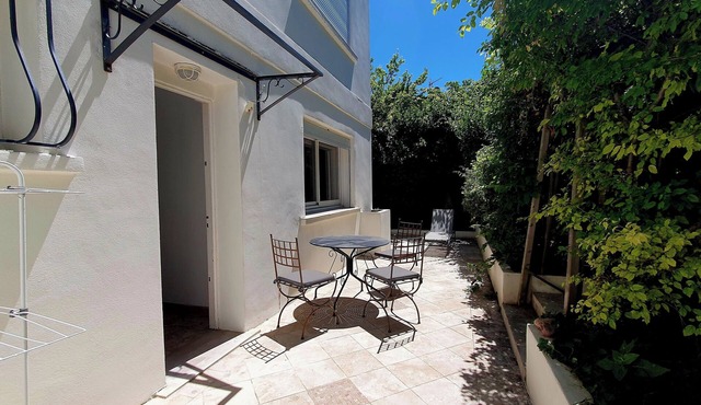 T2 Lower Villa with pool