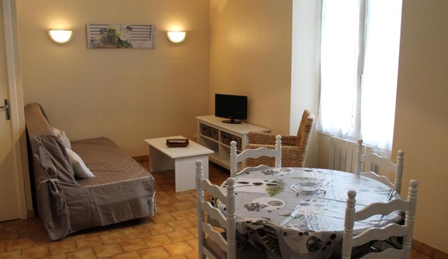 T2 lumineux au centre-ville de La Roche-Posay, proche thermes, avec Wi-Fi et lave-linge - FR-1-541-1