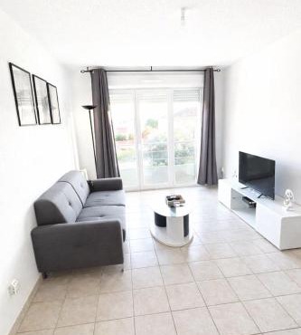 T2 lumineux avec parking privé