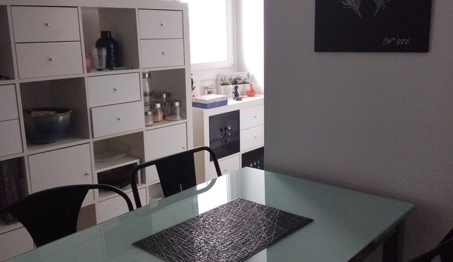 T2 Lumineux, vue Dégagée, Proche Toutes Commodités, Loisirs, Transports