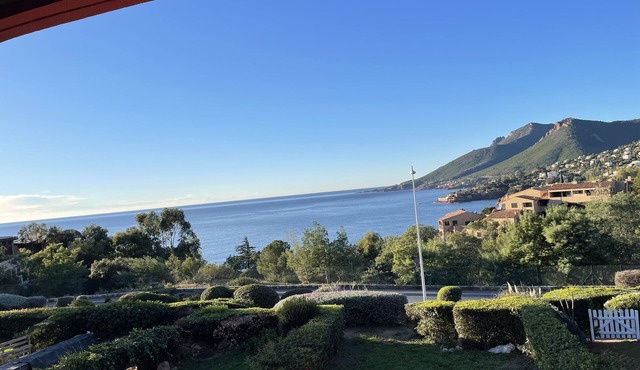 T2 Magifique vue mer à Théoule sur Mer