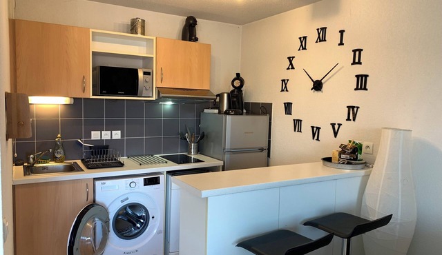 T2 Meublé + Grand Balcon à Gex