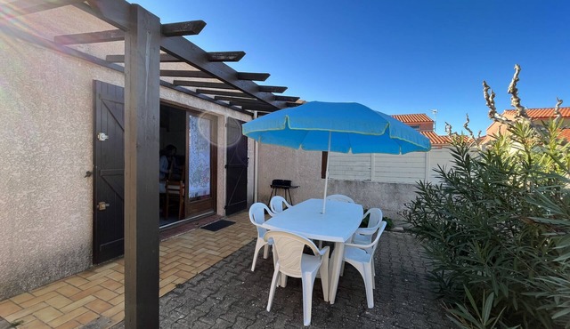 T2 Mezzanine Villa for 4P with Parking by the Pond, 2.5 km from the Sea