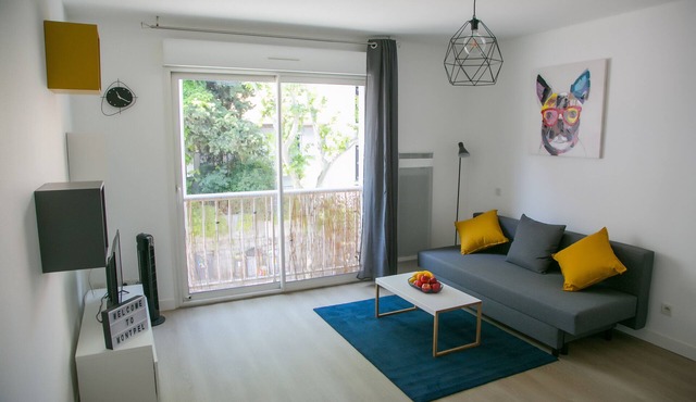 T2 near Historic Center and St-Roch Station