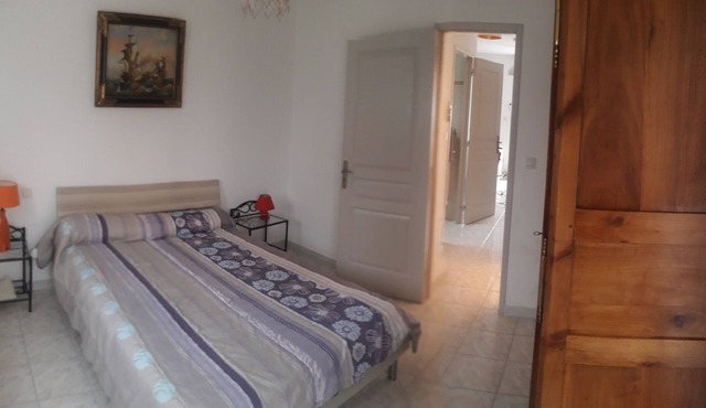 T2 near La Rochelle and Ile de Ré