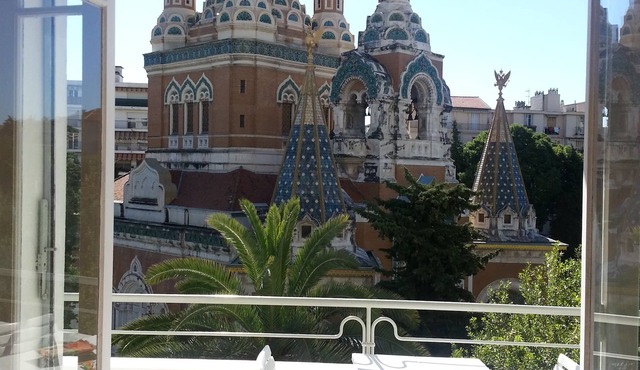 T2 * Near Sea and City Center