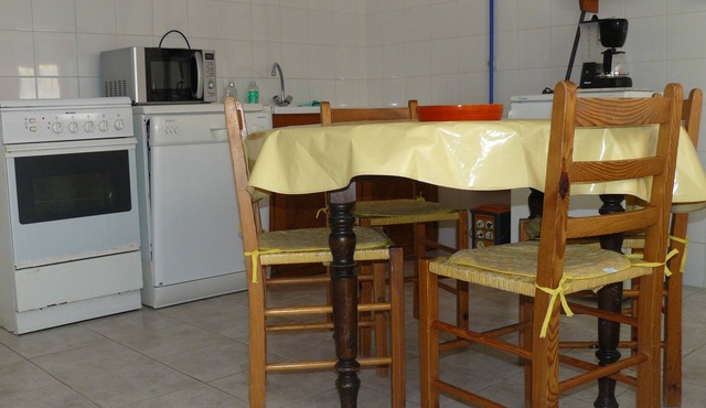 T2 nice quiet and sunny ground floor 20 minutes by tram from the center of MONTPELLIER