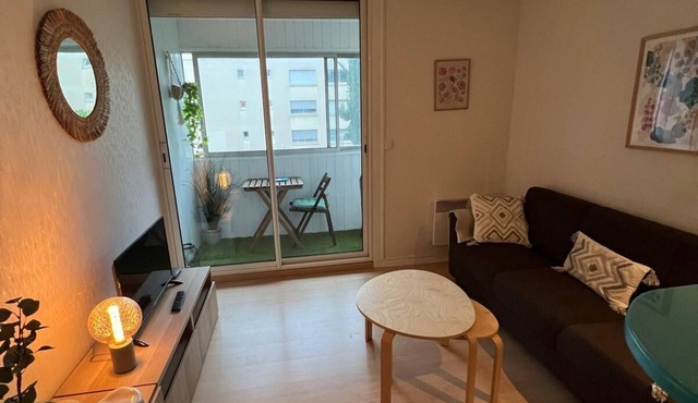 T2 + parking in hospital-faculty,10 min from center