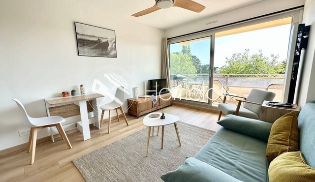 T2 refait à neuf – À 2 pas du bourg et des plages