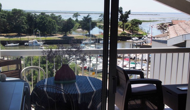 T2 rental on the Arcachon basin with sea view