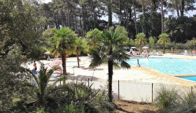 T2 "turquoise" ONDRES PLAGE with pool and tennis