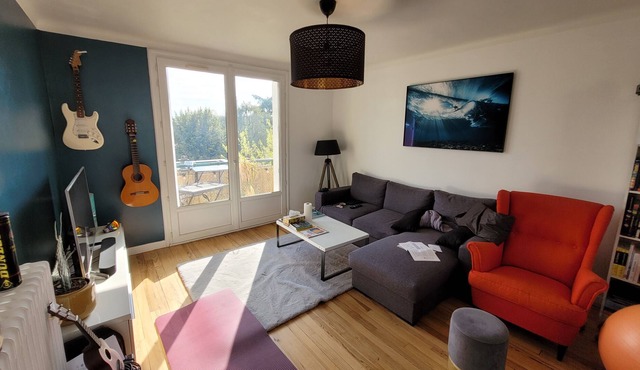 T2 with balcony - view of Nantes Cathedral