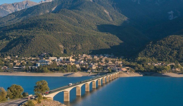 T2 with lots of character in Savines-le-Lac