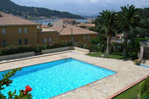T2 with shared pool in Saint-Mandrier-sur-Mer