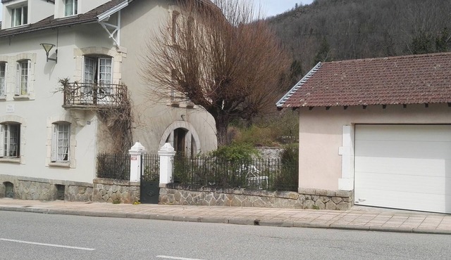 T3 85m2 ds villa coecilia with garden 300m thermal baths cable cars Ax les Thermes