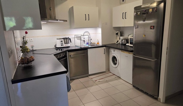 T3 apartment in a quiet residence between sea and garrigue